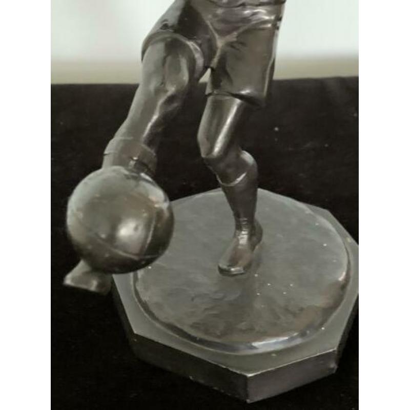 Bronzen voetballer van 1930