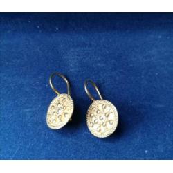 SAS DESIGN OORBELLEN 18 karaats goud op sterling zilver