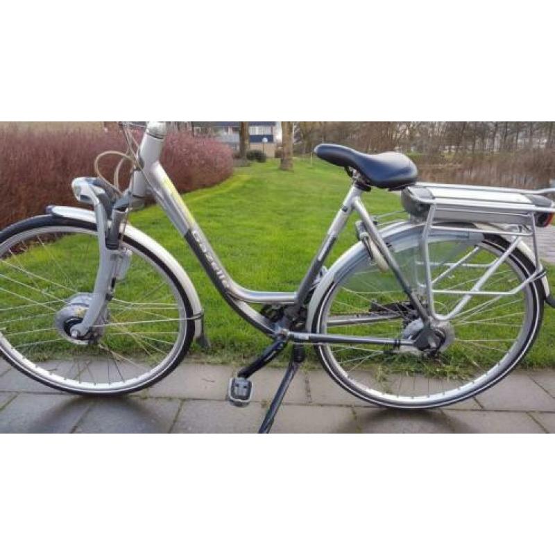 Een prachtige gazelle Accu is %100 actieradius 40 km