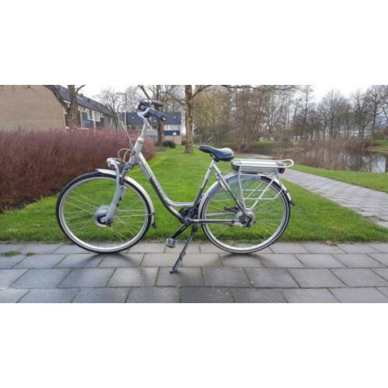 Een prachtige gazelle Accu is %100 actieradius 40 km