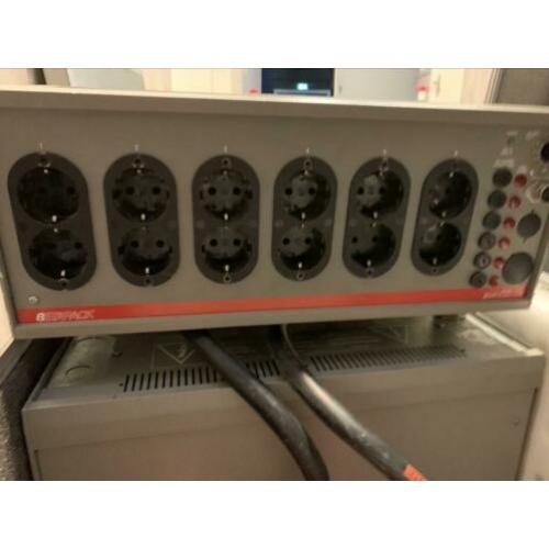 2x Zero 88 Betapack dimmer + Zero 88 Level22 controller