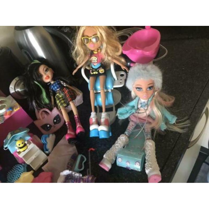 Bratz poppen met accessoires