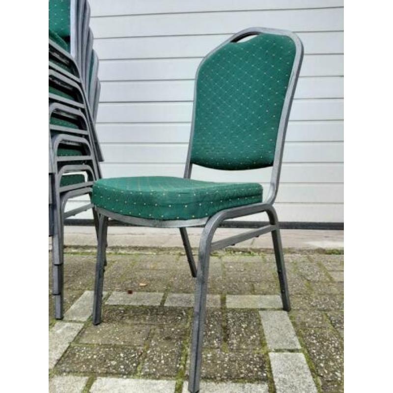 7 stuks stackchairs stack chairs stapelstoelen zaalstoelen