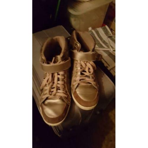 verschillende damesschoenen