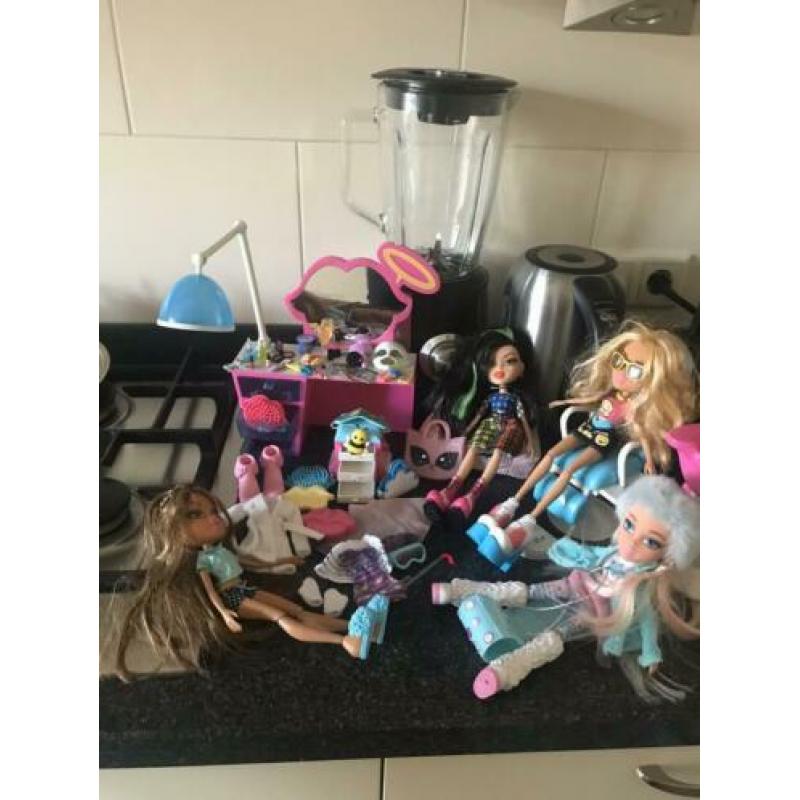 Bratz poppen met accessoires