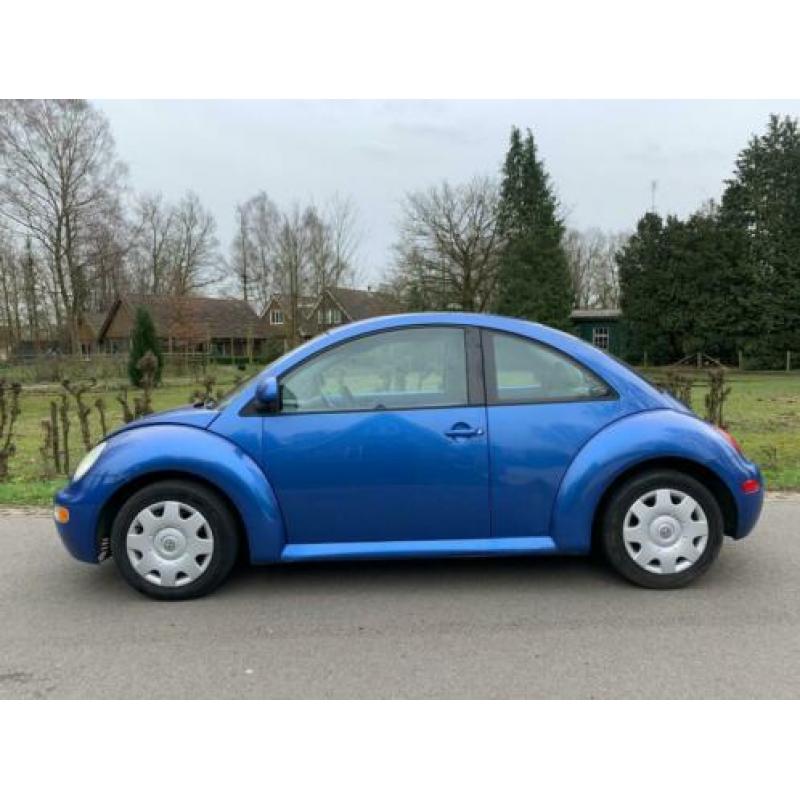 Volkswagen New Beetle 2.0 HIGHLINE