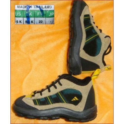 ZGAN lederen beige-zwarte ADIDAS jongensschoenen maat 22