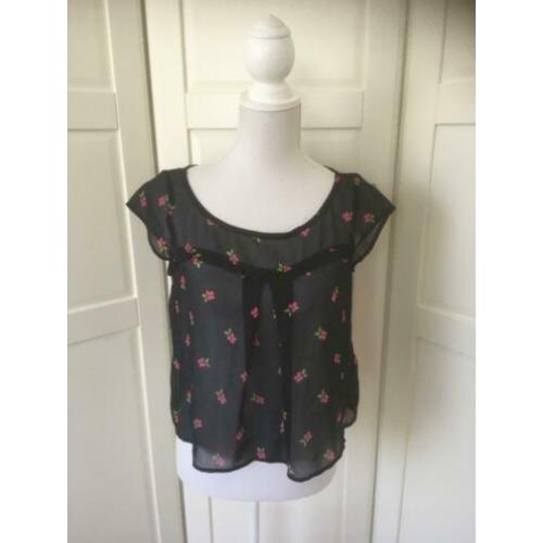 Hollister zgan blauwe chiffon top met bloemetjes, maat S
