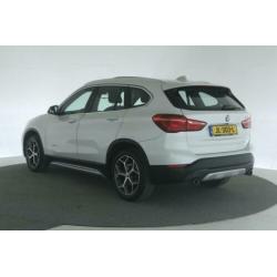 BMW X1 20i sDrive X-Line Aut. [ Navi Panorama Led Half-leder