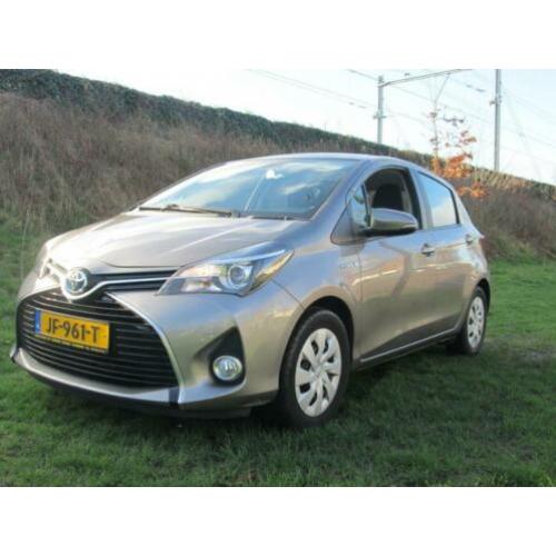 Toyota Yaris 1.5 HSD 55KW 5DRS 2015 Grijs