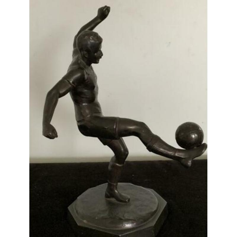 Bronzen voetballer van 1930