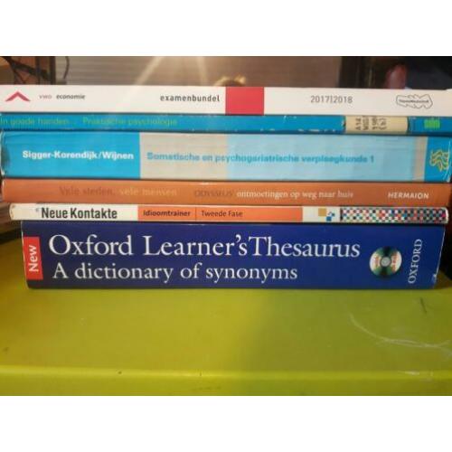 School- en studieboeken (en een thesaurus)
