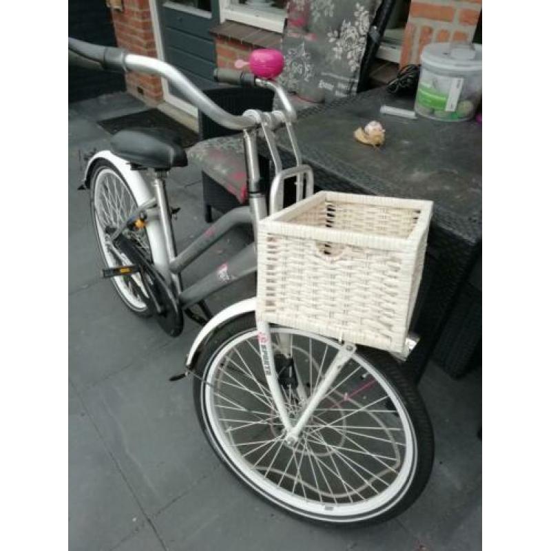 2x Sparta type Young met Krat 24 Inch
