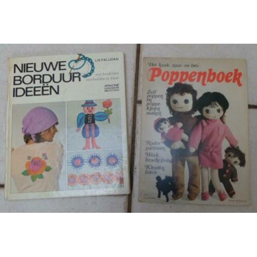Verschillende oude knutselboeken