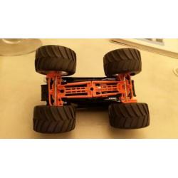Hot wheels monstertruck schaal 1:32