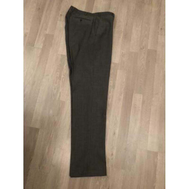 Kostuum (bruin) maat 98
