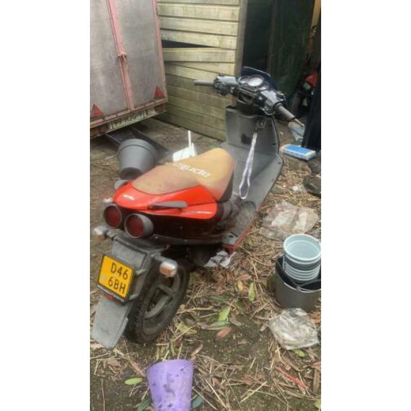 Aprilia sr street