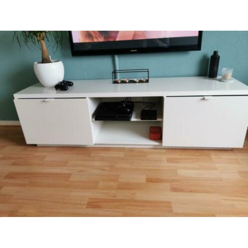 Hoogglans TV meubel, in zeer goede staat!
