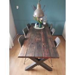 Eetkamertafel wagonplanken 6 persoons