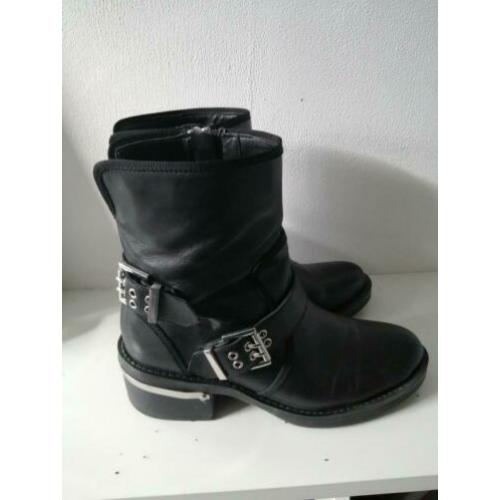 Guess laarsjes maat 37 leer