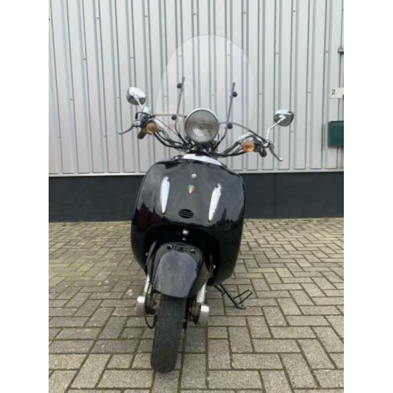 Fosti grande retro scooter