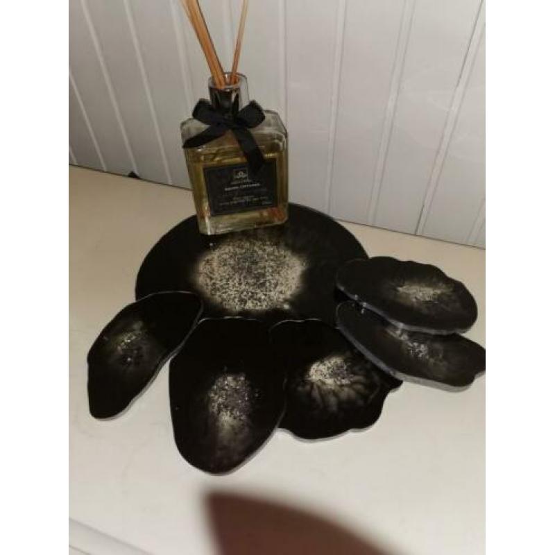 epoxy schilderij dienblad en bijpassende onderzetters
