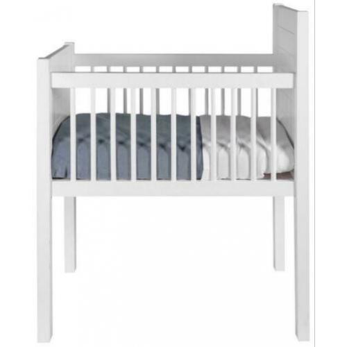 Witte wieg ?? voor heerlijke babydromen