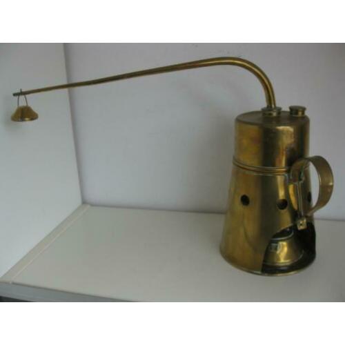 30 cm. Hoog. Zeer decoratief. Kroep apparaat.