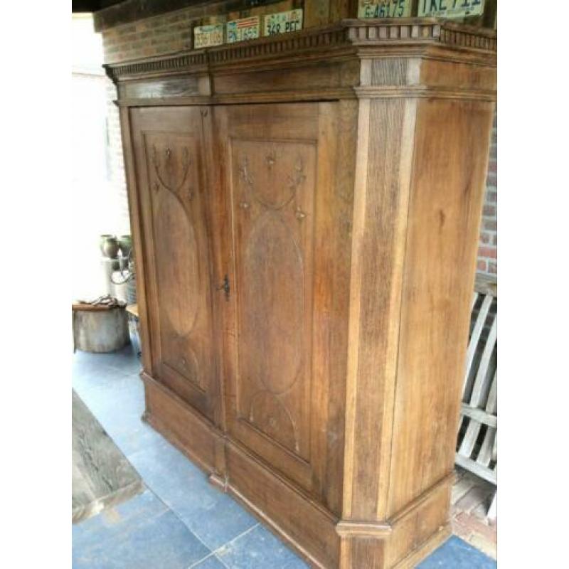 Brocante klooster kast