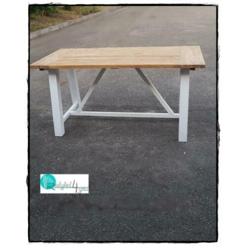 Nieuw houten eettafel/buitentafel/tuintafel 1.60