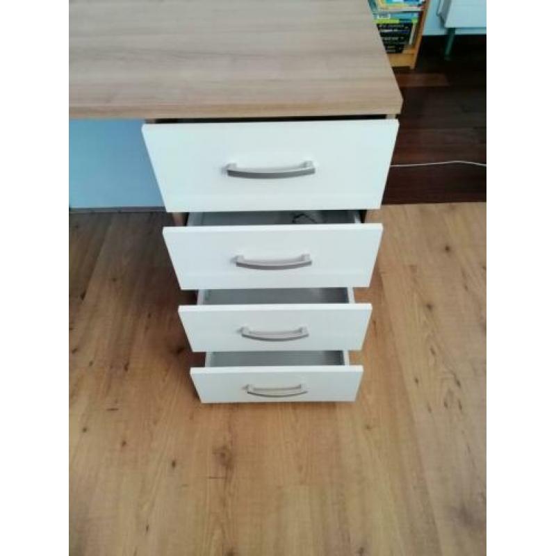 leen bakker bureau voor tienerkamer