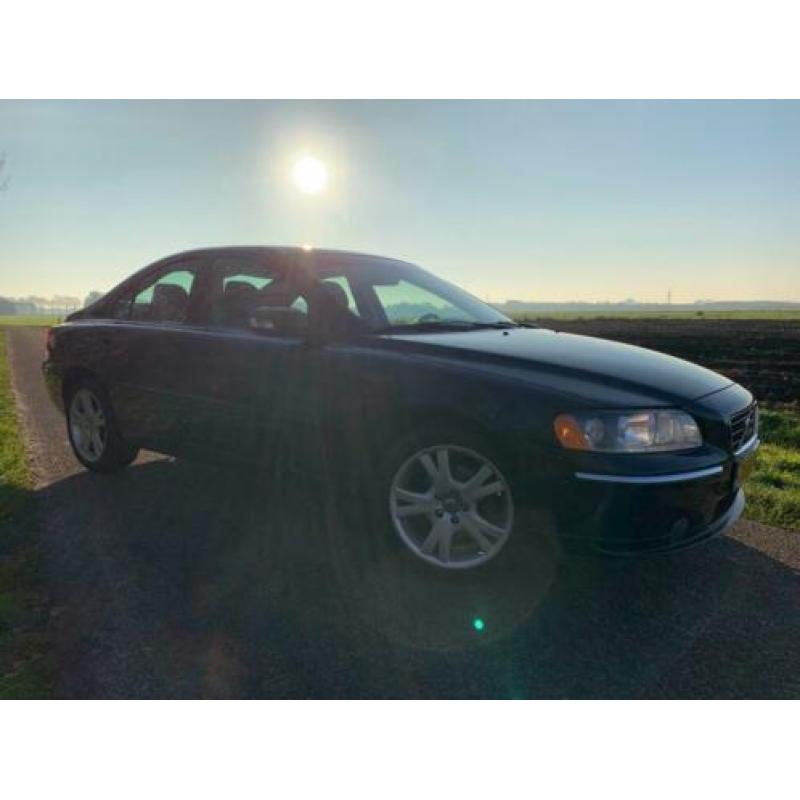 Volvo S60 2.4 Drivers Edition '176DKM' Leder/Airco/Cruise