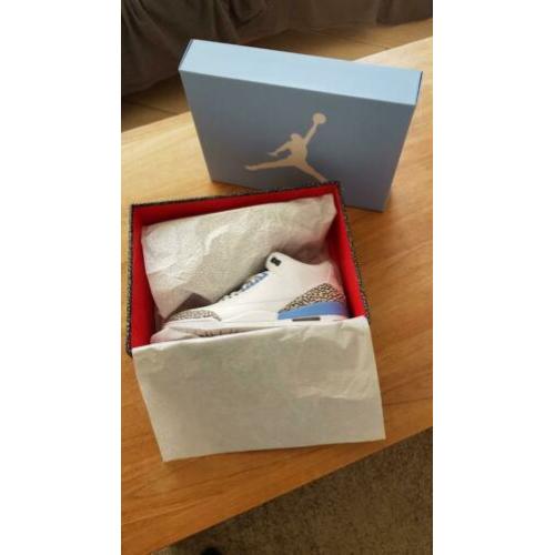 Air Jordan 3 Retro "UNC" Maat 45