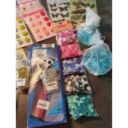 Knutselspullen knopen plakstenen