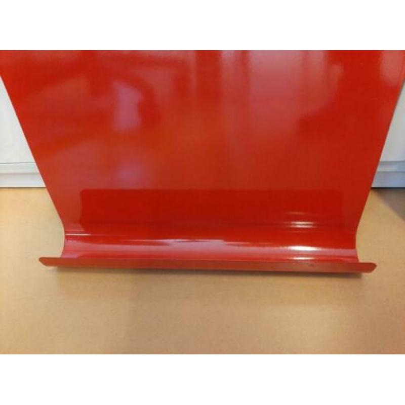 Twee grote magneetborden whiteboard rood