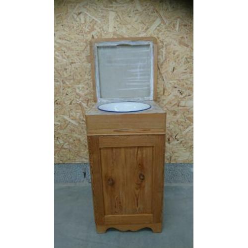 Brocante waskast uit Zweden / OPRUIMING