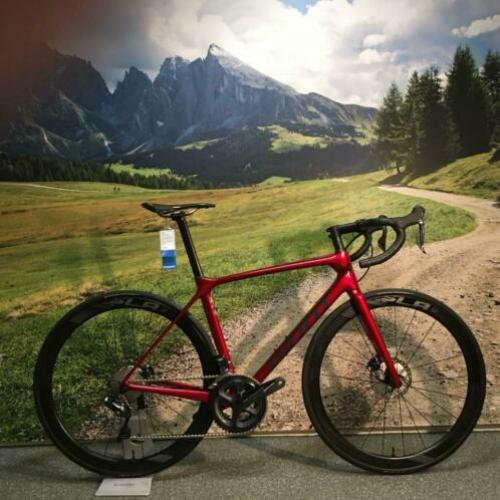 *** Giant TCR Advanced Pro 1 Disc M DI2 2020 R8070 € 4799,-