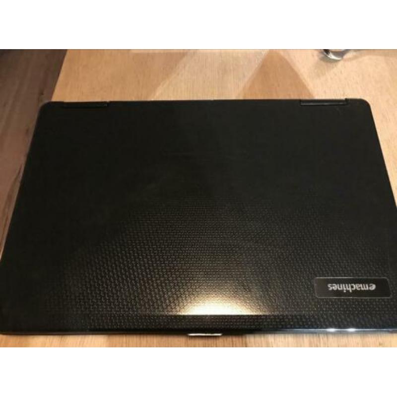 eMachines E525 laptop windows 10