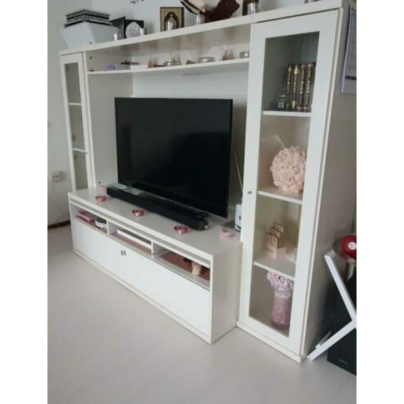 grote ikea vitrinekast, tv meubel