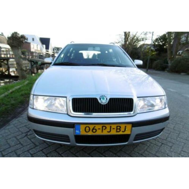 Skoda Octavia Combi 2.0 Celebrate 116pk Clima Cruise Trekhaa
