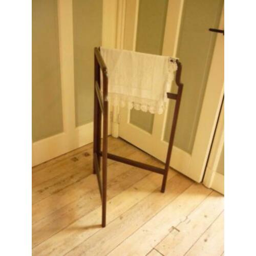 Opruiming Antiek mahonie handdoekrekje / R143