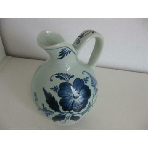 Hoogte 16 cm.Delfts Blauwe vaas/ kannetje. Zeer goede staat.