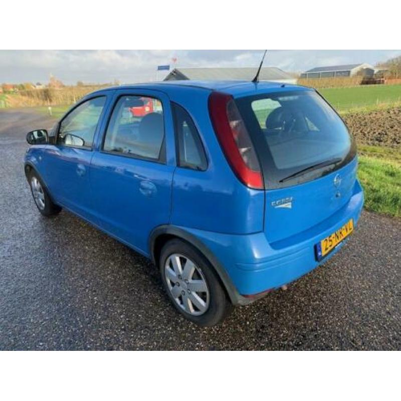 Opel Corsa 1.2-16V Enjoy Nieuwe APK (bj 2004)