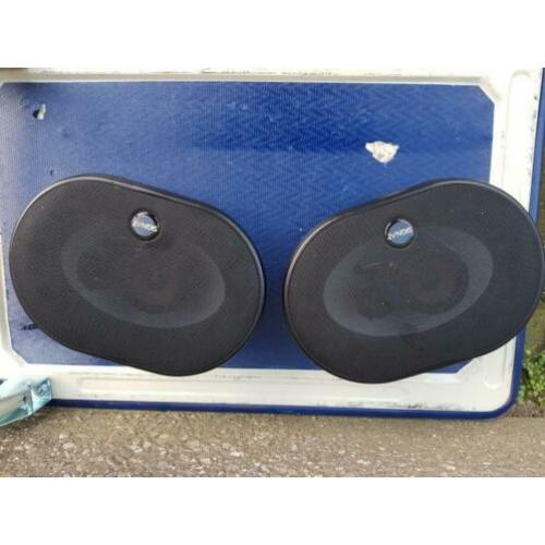 Signat speakers set 120 watt 3 weg system 4 ohm Z.g a.n