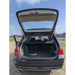 BMW 3-Serie 2.0 318i Touring AUT 2006 Zwart