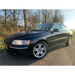 Volvo S60 2.4 Drivers Edition '176DKM' Leder/Airco/Cruise