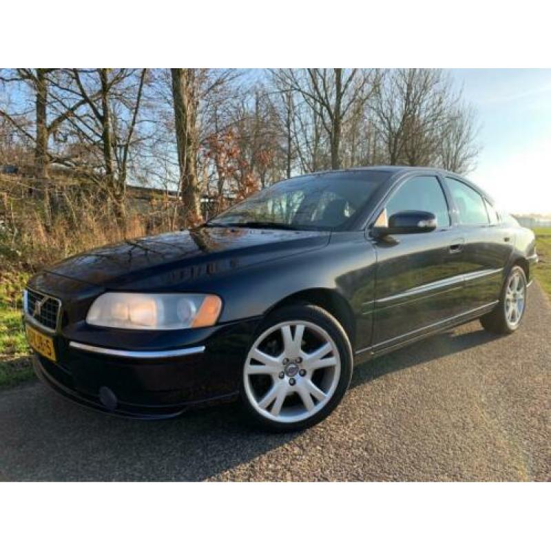 Volvo S60 2.4 Drivers Edition '176DKM' Leder/Airco/Cruise