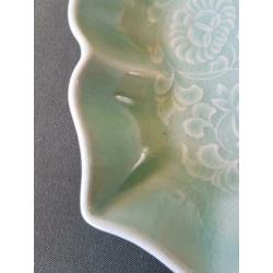 Mooie schaal van celadon.