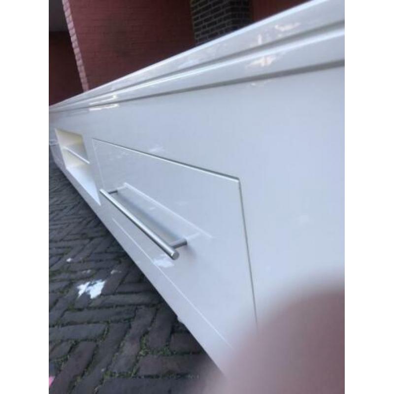 Exclusive handgemaakte tv meubel 301cm breed