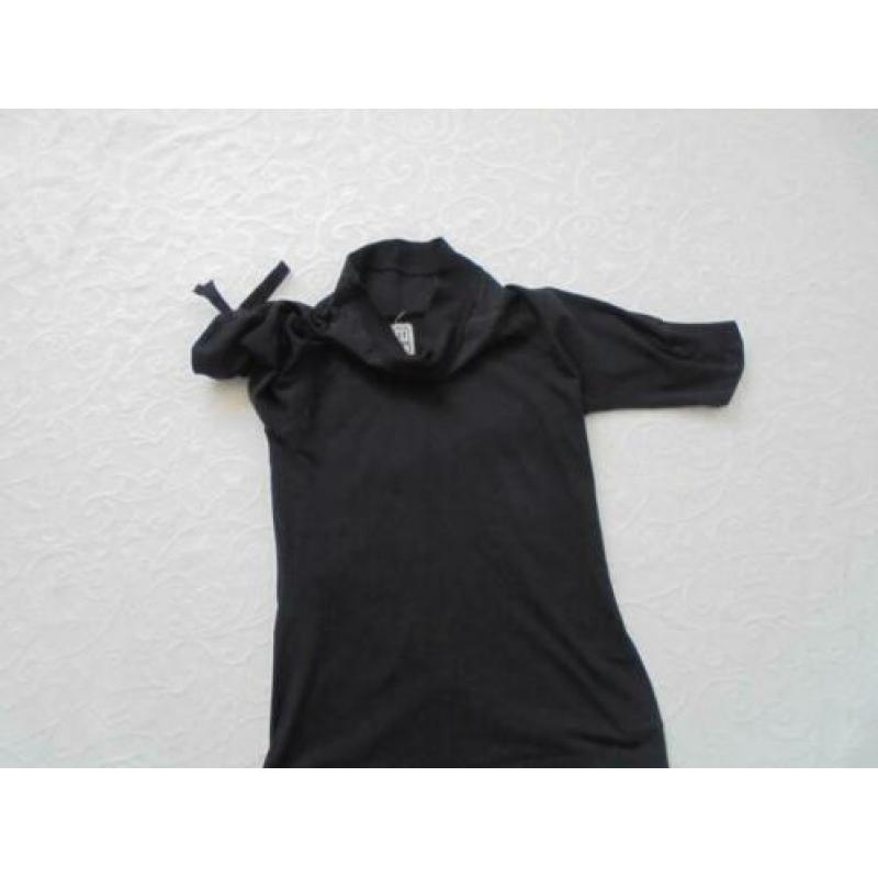 Gratis Objecht zwart t-shirt maat M
